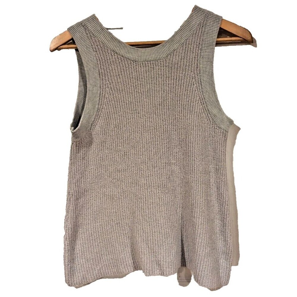 Sleeveless Knit Sweater - Gray